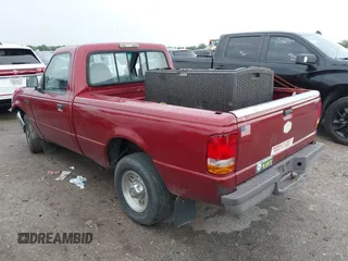 1997 Ford Ranger XLT z VIN 1FTCR10A9VUB45863, wystawiony jako IAAI lot #42133970 z przebiegiem 241 301 mil mil oraz . Historia ofert i sprzedaży dostępna na DreamBid. Obrazek 3.