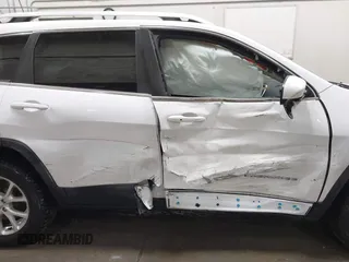 2018 Jeep Cherokee Latitude Plus with VIN 1C4PJMLX0JD546013, listed as a IAAI auction lot 41350102 with 40,017 mi miles and . Bid and sale history available at DreamBid. Image 13.