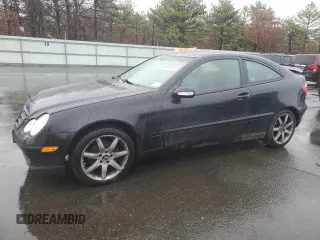2002 Mercedes-Benz C 230/260/280/320 with VIN WDBRN47J32A299381, listed as a Copart auction lot 84568814 with 189,384 mi miles and Clean Title. Bid and sale history available at DreamBid. Image 1.