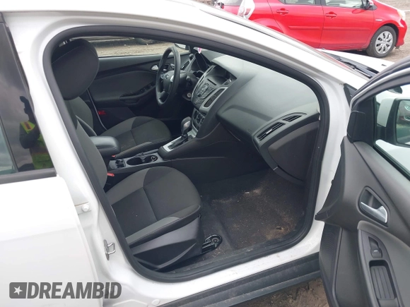 2014 Ford Focus SE with VIN 1FADP3F29EL424571, listed as a IAAI auction lot 41951096 with 88,486 mi miles. Bid and sale history available at carsss.com. Image 5.