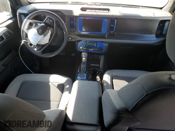 2023 Ford Bronco z VIN 1FMDE5DH1PLB44032, wystawiony jako Copart lot #51039155 z przebiegiem 14 668 mil mil oraz Nie do naprawy • Non repairable. Historia ofert i sprzedaży dostępna na DreamBid. Obrazek 8.