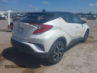 2019 Toyota C-HR XLE z VIN JTNKHMBX8K1061351, wystawiony jako IAAI lot #42053354 z przebiegiem 76 000 mil mil oraz . Historia ofert i sprzedaży dostępna na DreamBid. Obrazek 4.