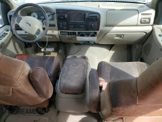 2005 Ford F-350 XL with VIN 1FTWW31PX5EC94944, listed as a Copart auction lot 52916565 with 260,979 mi miles and Salvage Title. Bid and sale history available at DreamBid. Image 8.