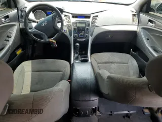 2012 Hyundai Sonata Hybrid with VIN KMHEC4A44CA038041, listed as a Copart auction lot 59034795 with 200,707 mi miles and Clean title. Bid and sale history available at DreamBid. Image 8.