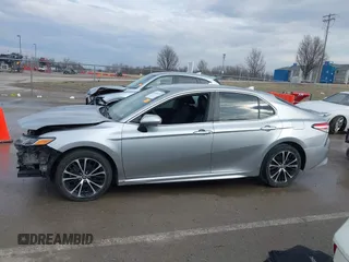 2020 Toyota Camry SE with VIN 4T1G11AK0LU978895, listed as a IAAI auction lot 41686039 with 106,413 mi miles. Bid and sale history available at carsss.com. Image 14.