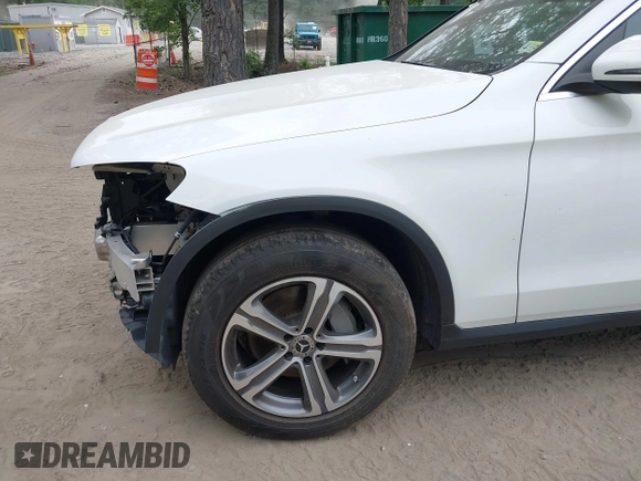 2019 Mercedes-Benz GLC 300 z VIN WDC0G4KB8KF669144, wystawiony jako IAAI lot #42216156 z przebiegiem 76 024 mil mil oraz . Historia ofert i sprzedaży dostępna na DreamBid. Obrazek 19.