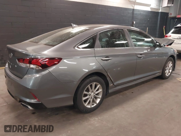 2019 Hyundai Sonata SE with VIN 5NPE24AF6KH817599, listed as a IAAI auction lot 41767384 with 43,596 mi miles and . Bid and sale history available at carsss.com. Image 4.