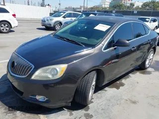 2013 Buick Verano z VIN 1G4PP5SK3D4207384, wystawiony jako IAAI lot #41998231 z przebiegiem 101 516 mil mil oraz . Historia ofert i sprzedaży dostępna na DreamBid. Obrazek 2.