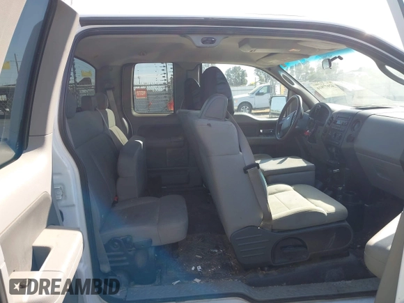 2007 Ford F-150 XLT with VIN 1FTPX14527KD42148, listed as a IAAI auction lot 42077816 with 267,360 mi miles. Bid and sale history available at carsss.com. Image 8.
