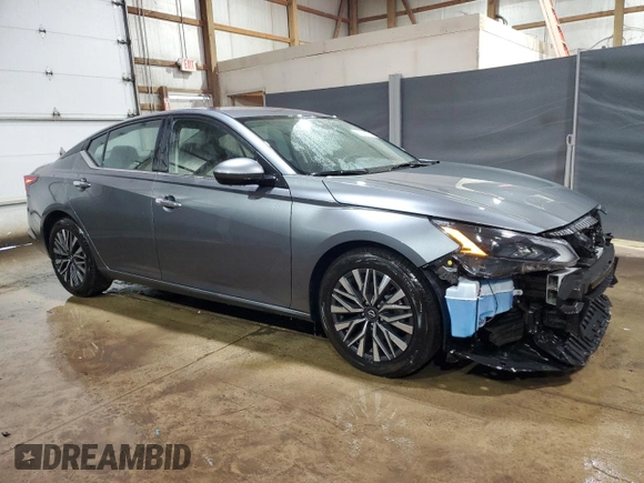 2023 Nissan Altima SV z VIN 1N4BL4DVXPN353328, wystawiony jako Copart lot #59766045 z przebiegiem 56 009 mil mil oraz Czysty tytuł • Clean title. Historia ofert i sprzedaży dostępna na DreamBid. Obrazek 4.