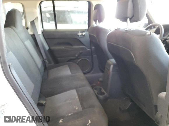 2017 Jeep Patriot Sport z VIN 1C4NJPBB0HD208815, wystawiony jako Copart lot #57531115 z przebiegiem 96 592 mil mil oraz Czysty tytuł • Clean title. Historia ofert i sprzedaży dostępna na DreamBid. Obrazek 11.