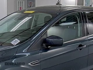 2019 Ford Escape SE z VIN 1FMCU9GD9KUA54757, wystawiony jako IAAI lot #42516631 z przebiegiem 87 040 mil mil oraz . Historia ofert i sprzedaży dostępna na DreamBid. Obrazek 23.