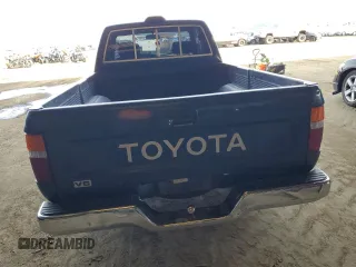 1994 Toyota Pickup z VIN JT4VN93D8R5042135, wystawiony jako Copart lot #45686625 z przebiegiem 139 784 mil mil oraz Szkoda całkowita • Salvage title. Historia ofert i sprzedaży dostępna na DreamBid. Obrazek 6.