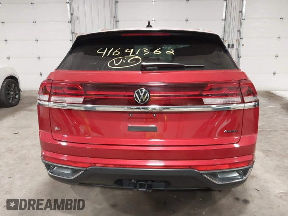 2024 Volkswagen Atlas SE with VIN 1V2HE2CA6RC221830, listed as a IAAI auction lot 41691362 with 28,755 mi miles and . Bid and sale history available at DreamBid. Image 16.