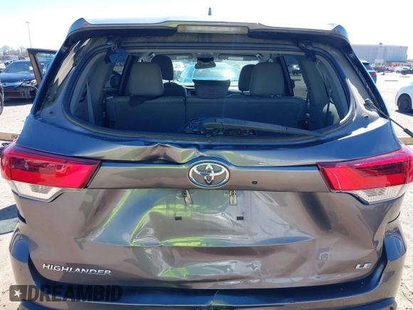 2019 Toyota Highlander LE with VIN 5TDZZRFH6KS306098, listed as a IAAI auction lot 41712844 with 92,056 mi miles and . Bid and sale history available at DreamBid. Image 17.