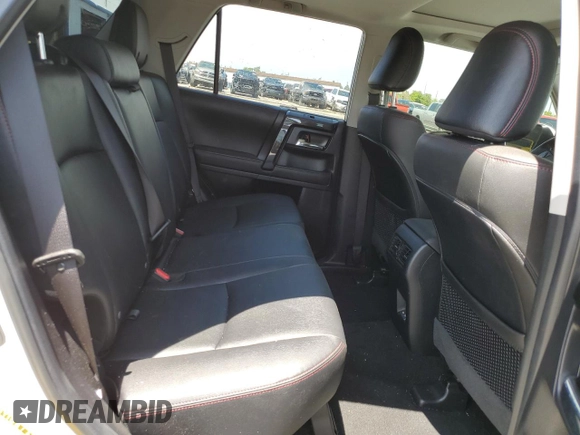 2024 Toyota 4Runner TRD Off Road z VIN JTERU5JR3R6255754, wystawiony jako Copart lot #56713475 z przebiegiem 12 634 mil mil oraz Szkoda całkowita • Salvage title. Historia ofert i sprzedaży dostępna na DreamBid. Obrazek 11.