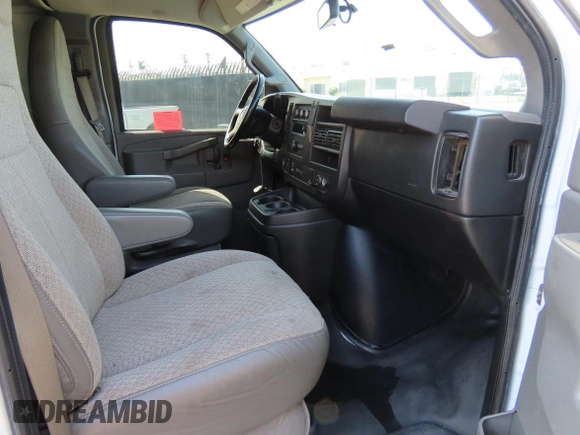 2021 Chevrolet Express Cargo with VIN 1GCWGBFPXM1187527, listed as a Copart auction lot 62920285 with 81,429 mi miles and Salvage title. Bid and sale history available at DreamBid. Image 5.