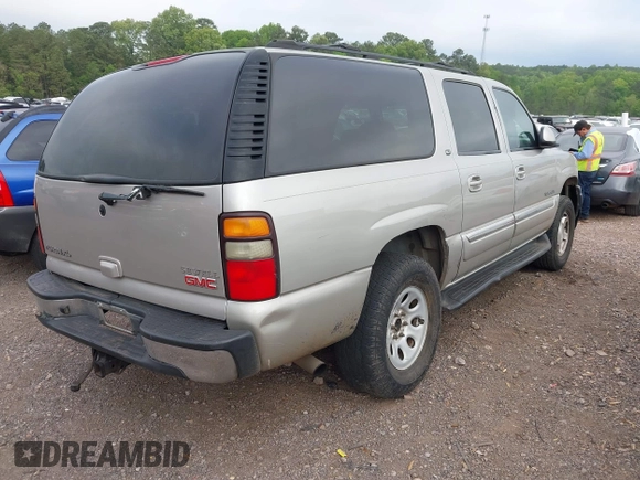 2004 GMC Yukon XL SLE with VIN 3GKEC16Z04G225789, listed as a IAAI auction lot 42058940 with 304,627 mi miles. Bid and sale history available at carsss.com. Image 4.