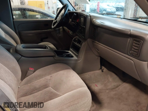 2004 Chevrolet Tahoe Special Service with VIN 1GNEK13V24J204920, listed as a IAAI auction lot 42226190 with 227,810 mi miles and . Bid and sale history available at DreamBid. Image 5.