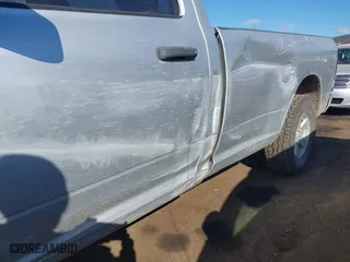 2010 Dodge Ram 1500 Sport with VIN 3D7JV1ET4AG106498, listed as a IAAI auction lot 40344688 with 158,660 mi miles. Bid and sale history available at carsss.com. Image 6.