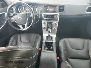 2018 Volvo V60 Dynamic with VIN YV140MELXJ2391007, listed as a Copart auction lot 88225395 with 56,206 mi miles and Salvage Title. Bid and sale history available at carsss.com. Image 8.