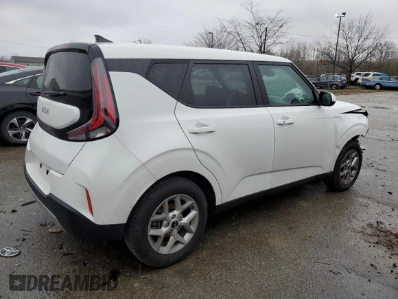 2024 Kia Soul LX with VIN KNDJ23AU2R7234405, listed as a Copart auction lot 44050855 with 8,339 mi miles and Salvage Title. Bid and sale history available at carsss.com. Image 3.