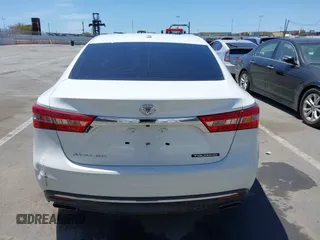 2017 Toyota Avalon XLE z VIN 4T1BK1EB2HU250987, wystawiony jako IAAI lot #42080162 z przebiegiem 71 118 mil mil oraz . Historia ofert i sprzedaży dostępna na DreamBid. Obrazek 16.