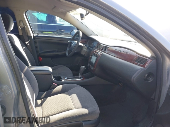 2008 Chevrolet Impala LT with VIN 2G1WT55N181309827, listed as a IAAI auction lot 42201993 with 209,759 mi miles and . Bid and sale history available at DreamBid. Image 5.