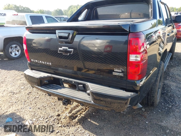 2011 Chevrolet Avalanche LS with VIN 3GNMCEE05BG291728, listed as a IAAI auction lot 42567854 with 190,621 mi miles and . Bid and sale history available at DreamBid. Image 16.