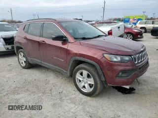 2022 Jeep Compass Latitude with VIN 3C4NJDBB2NT111913, listed as a Copart auction lot 47461105 with 35,946 mi miles and Salvage Title. Bid and sale history available at DreamBid. Image 4.