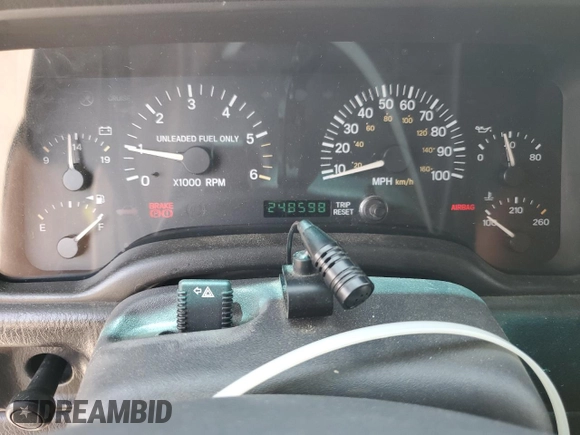 2000 Jeep Cherokee SE with VIN 1J4FF28SXYL140930, listed as a Copart auction lot 59191035 with 248,598 mi miles and Salvage title. Bid and sale history available at DreamBid. Image 9.