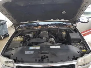 2000 GMC New Sierra 1500 SLE with VIN 1GTEK19T3YE384924, listed as a Copart auction lot 49610135 with Not Provided miles and Clean Title. Bid and sale history available at carsss.com. Image 11.