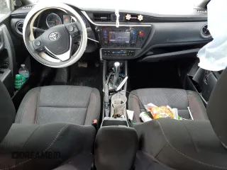 2019 Toyota Corolla L z VIN 5YFBURHE0KP857445, wystawiony jako Copart lot #45063385 z przebiegiem 115 842 mil mil oraz Szkoda całkowita • Salvage title. Historia ofert i sprzedaży dostępna na DreamBid. Obrazek 8.