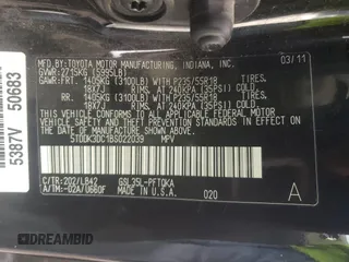 2011 Toyota Sienna XLE with VIN 5TDDK3DC1BS022039, listed as a Copart auction lot 71971634 with 121,100 mi miles and Salvage Title. Bid and sale history available at carsss.com. Image 12.