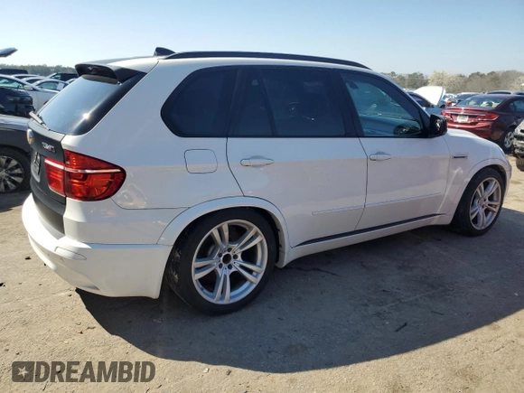 2012 BMW X5 M with VIN 5YMGY0C51CLK27397, listed as a Copart auction lot 48947555 with 0 mi miles and Salvage Title. Bid and sale history available at carsss.com. Image 3.