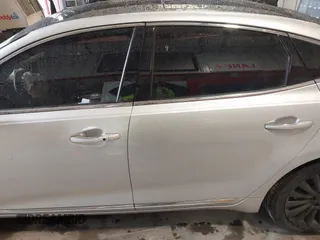 2017 Kia Cadenza Premium z VIN KNALC4J12H5089486, wystawiony jako IAAI lot #41437774 z przebiegiem 91 024 mil mil oraz . Historia ofert i sprzedaży dostępna na DreamBid. Obrazek 14.