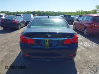 2010 BMW 7 Series 750i xDrive z VIN WBAKC6C50ACL67892, wystawiony jako IAAI lot #42275789 z przebiegiem 168 245 mil mil oraz . Historia ofert i sprzedaży dostępna na DreamBid. Obrazek 16.