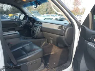 2013 Chevrolet Silverado 1500 LTZ with VIN 3GCPKTE76DG325060, listed as a IAAI auction lot 41383660 with 157,572 mi miles. Bid and sale history available at carsss.com. Image 5.