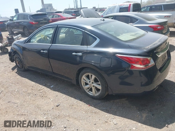 2015 Nissan Altima 2.5 S with VIN 1N4AL3AP2FC177218, listed as a IAAI auction lot 42144941 with 177,493 mi miles. Bid and sale history available at carsss.com. Image 3.