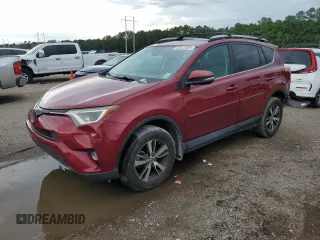 2018 Toyota RAV4 XLE with VIN 2T3WFREV7JW464160, listed as a Copart auction lot 63872925 with 70,826 mi miles and Salvage title. Bid and sale history available at DreamBid. Image 1.