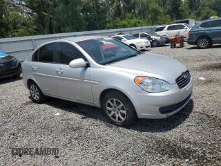 2006 Hyundai Accent GLS z VIN KMHCN46C46U060741, wystawiony jako Copart lot #59560575 z przebiegiem 93 966 mil mil oraz Szkoda całkowita • Salvage title. Historia ofert i sprzedaży dostępna na DreamBid. Obrazek 4.