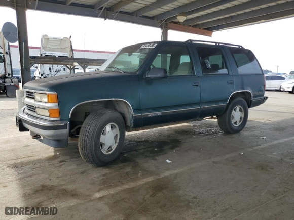 1996 Chevrolet Tahoe with VIN 1GNEK13RXTJ393141, listed as a Copart auction lot 43256455 with 270,108 mi miles and Clean Title. Bid and sale history available at carsss.com. Image 1.