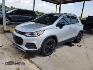 2020 Chevrolet Trax LT z VIN KL7CJLSB4LB322740, wystawiony jako Copart lot #52455315 z przebiegiem 62 462 mil mil oraz Szkoda całkowita • Salvage title. Historia ofert i sprzedaży dostępna na DreamBid. Obrazek 1.