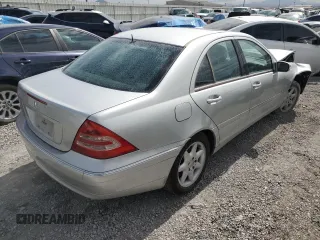 2001 Mercedes-Benz C 320 с VIN WDBRF64J51F039949, выставлен на аукционе Copart как лот 53910475 с пробегом Не указан миль и На запчасти • Non repairable. История ставок и продаж доступна на DreamBid. Изображение 3.