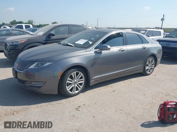 2014 Lincoln MKZ Hybrid z VIN 3LN6L2LU1ER831747, wystawiony jako IAAI lot #42053619 z przebiegiem 137 062 mil mil oraz . Historia ofert i sprzedaży dostępna na DreamBid. Obrazek 2.
