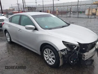 2016 Nissan Altima 2.5 S with VIN 1N4AL3AP1GN375908, listed as a IAAI auction lot 41579506 with 158,156 mi miles. Bid and sale history available at carsss.com. Image 1.