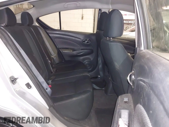 2017 Nissan Versa SV z VIN 3N1CN7AP6HK451461, wystawiony jako IAAI lot #41353549 z przebiegiem 108 075 mil mil oraz . Historia ofert i sprzedaży dostępna na DreamBid. Obrazek 8.