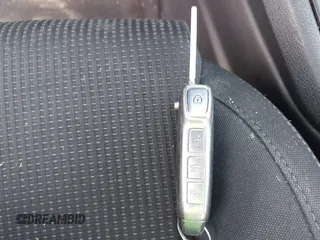 2021 Kia Forte LXS z VIN 3KPF24ADXME385870, wystawiony jako IAAI lot #42077211 z przebiegiem 120 278 mil mil oraz . Historia ofert i sprzedaży dostępna na DreamBid. Obrazek 11.