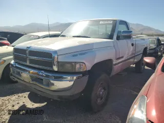 1995 Dodge 2500 z VIN 1B7KF26WXSS342447, wystawiony jako Copart lot #74069034 z przebiegiem 170 784 mil mil oraz Czysty tytuł • Clean title. Historia ofert i sprzedaży dostępna na DreamBid. Obrazek 1.