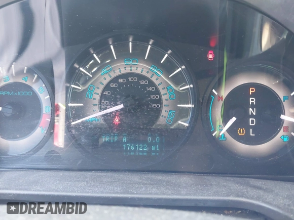 2010 Mercury Milan with VIN 3MEHM0HA5AR639365, listed as a IAAI auction lot 41990723 with 176,122 mi miles and . Bid and sale history available at DreamBid. Image 7.